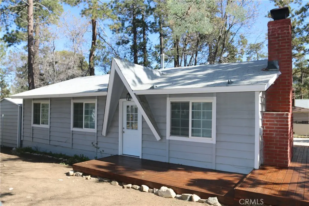 509 Moreno, Sugarloaf, CA — listing photo 1