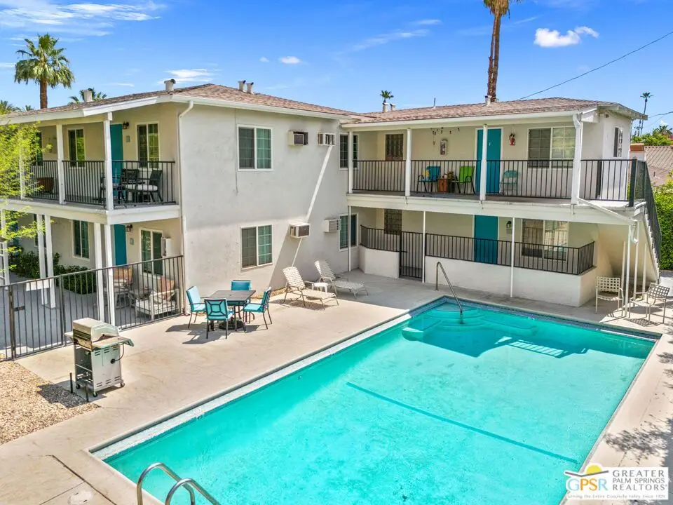 Residential Lease for rent at 1674 S Via Salida 6, Palm Springs, Riverside County, CA featuring 1 bed and 1 bath