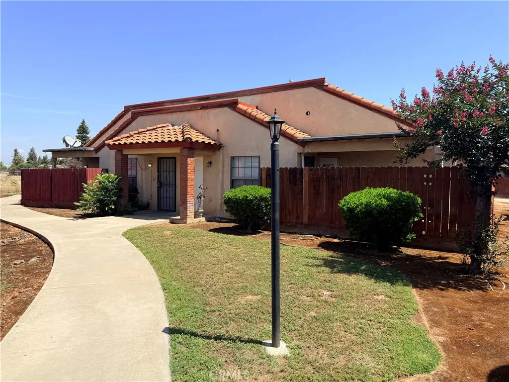1405 E Cypress, Reedley, CA — listing photo 1