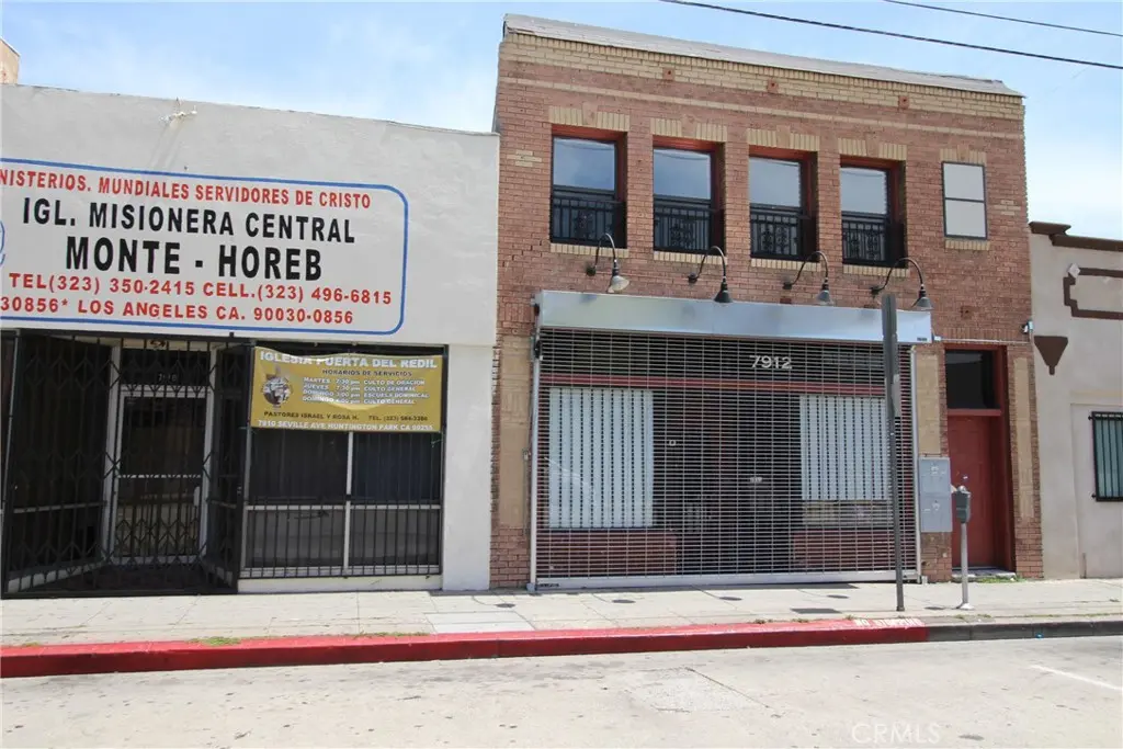 Residential Lease for rent at 7914 Seville Avenue B, Huntington Park, Los Angeles County, CA featuring 2 beds and 2 baths
