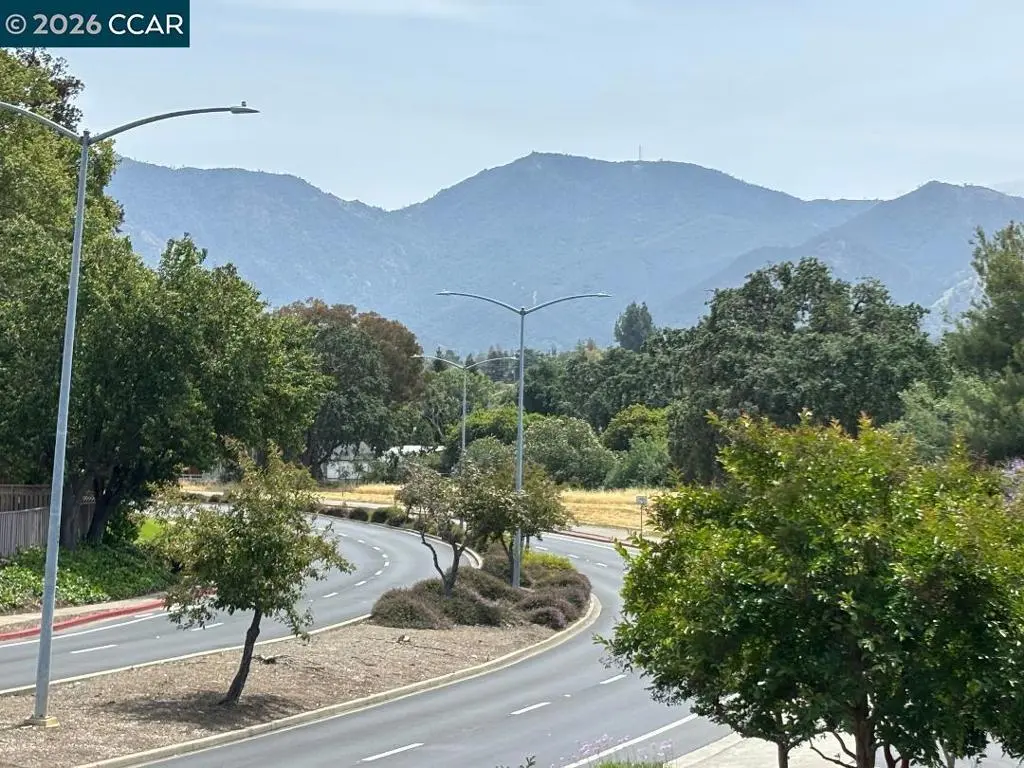 Condominium for sale at 5460 Concord Blvd B7, Concord, CA featuring 1 bed and 1 bath