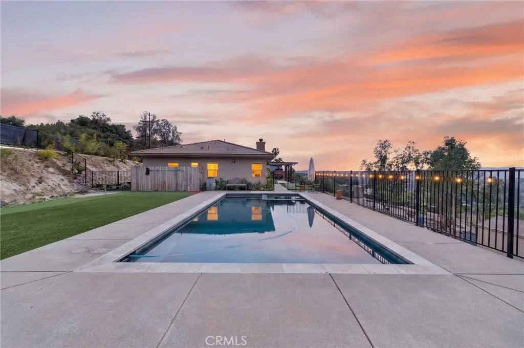 2914 Vista Del Rio, Fallbrook, CA — listing photo 1