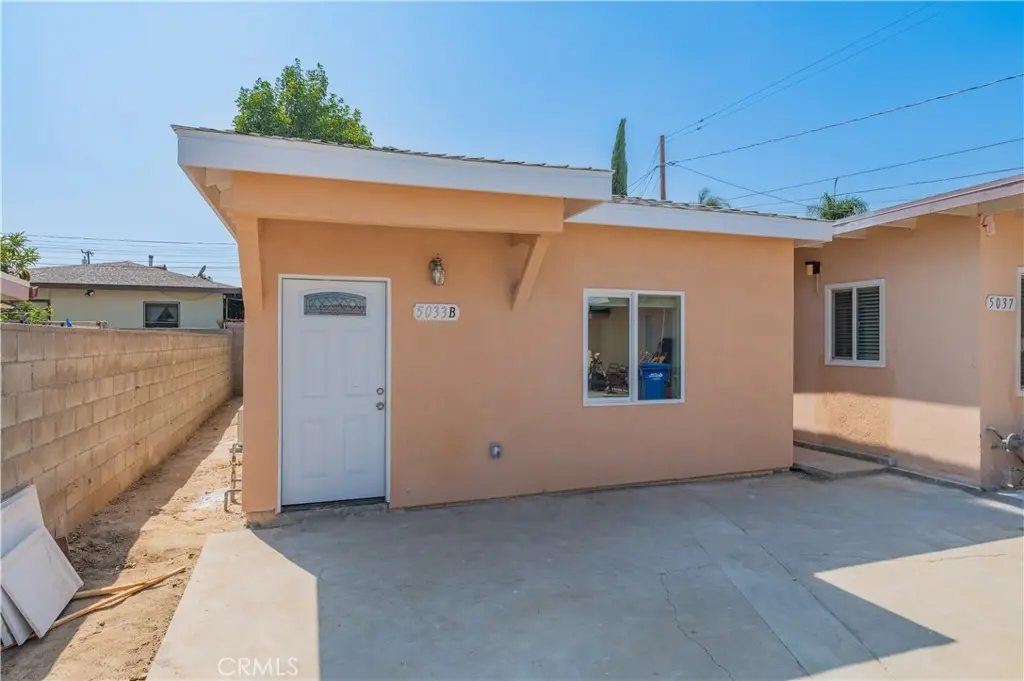 Residential Lease for rent at 5033 Sultana Avenue B, Temple City, Los Angeles County, CA featuring 2 beds and 2 baths