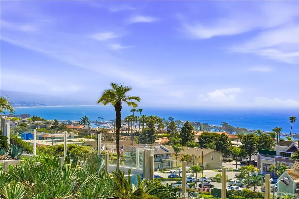 Single Family Residence for rent at 83 Palm Beach Court, Dana Point, CA featuring 2 beds and 2 baths