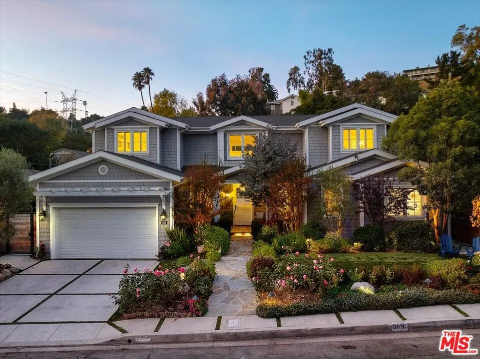 Residential Lease for rent at 809 Leonard Road, Los Angeles, Los Angeles County, CA featuring 5 beds and 6 baths