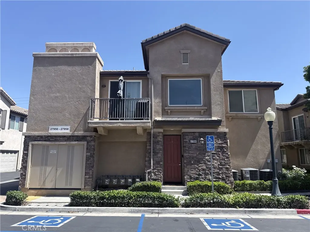 27950 Avalon Drive 50, Canyon Country, CA — listing photo 1
