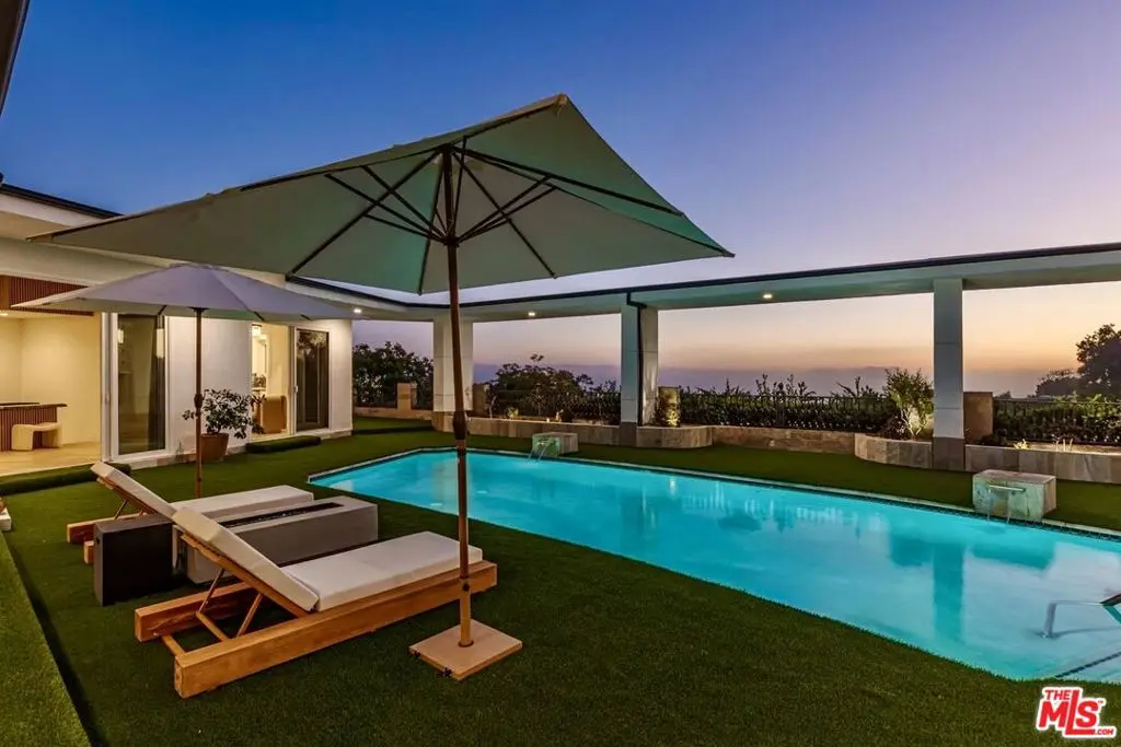 Residential Lease for rent at 560 Chalette Drive, Beverly Hills, Los Angeles County, CA featuring 5 beds and 6 baths