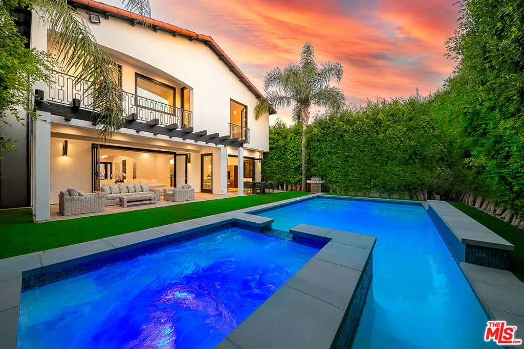 Residential Lease for rent at 419 N Edinburgh Avenue, Los Angeles, Los Angeles County, CA featuring 5 beds and 5 baths