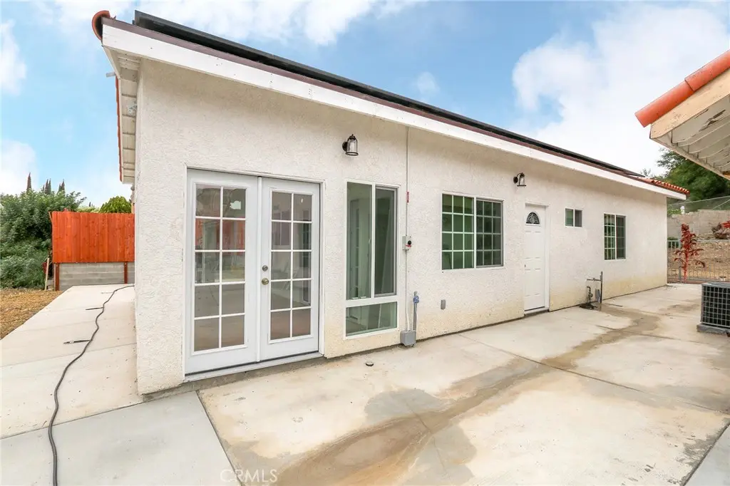 Residential Lease for rent at 268 Macalester Dr, Walnut, Los Angeles County, CA featuring 2 beds and 2 baths