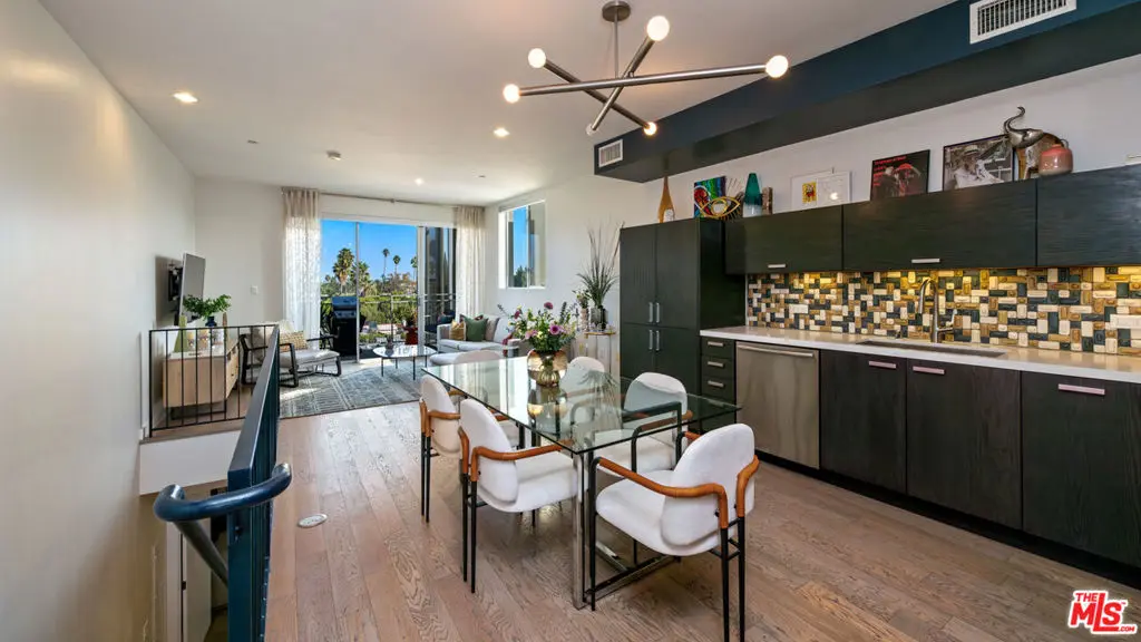 751 N Fairfax Avenue 12, Los Angeles, CA — listing photo 1