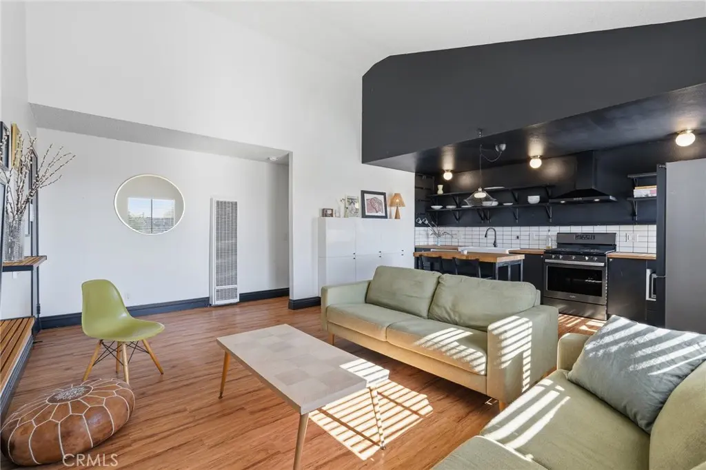 Condominium for sale at 3305 E Ransom #A, Long Beach, CA featuring 1 bed and 1 bath