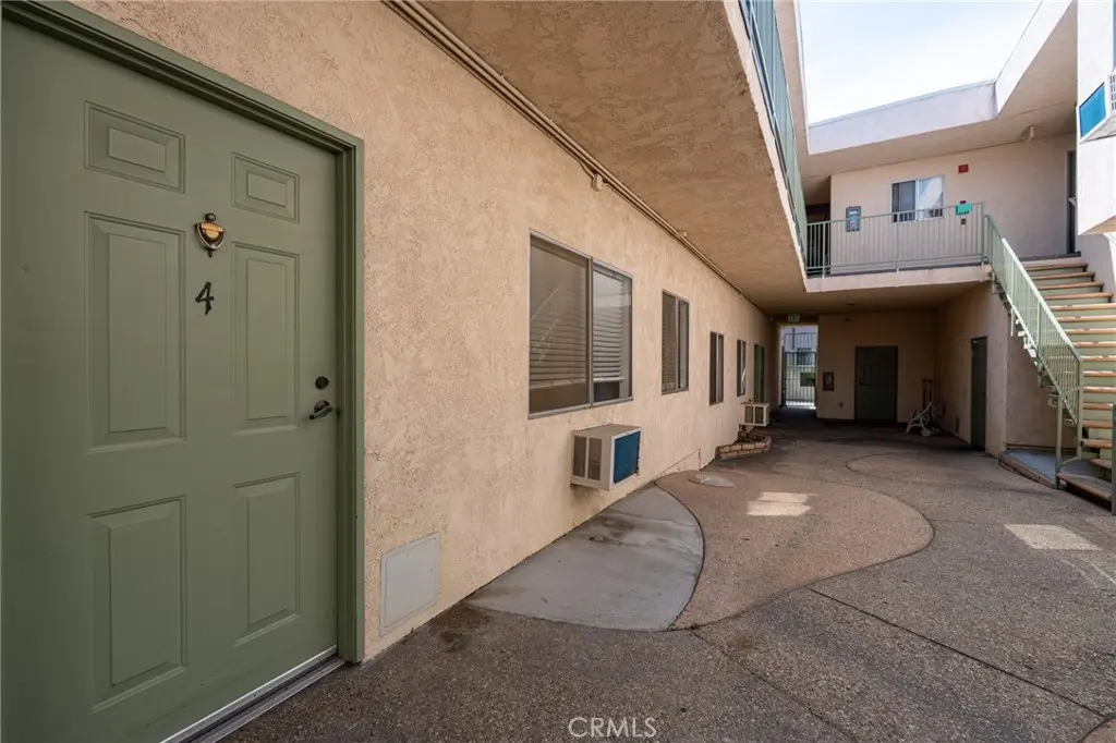 10085 Tujunga Canyon Boulevard 4, Tujunga, CA — listing photo 1