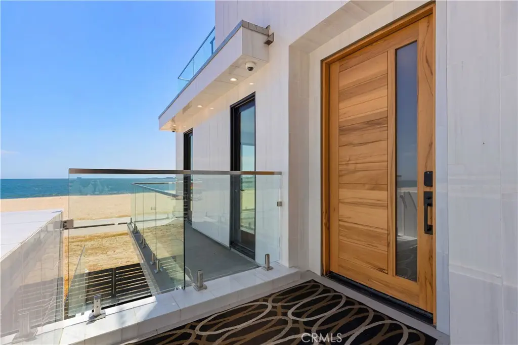 Residential Lease for rent at 1724 Bluff Place, Long Beach, Los Angeles County, CA featuring 4 beds and 4 baths