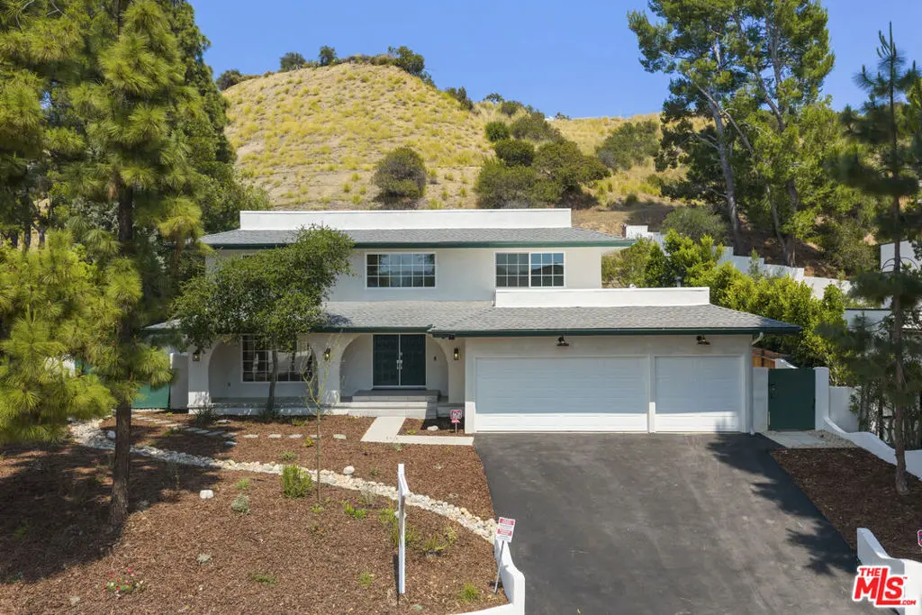 Residential Lease for rent at 3062 Arrowhead Drive, Los Angeles, Los Angeles County, CA featuring 5 beds and 3 baths