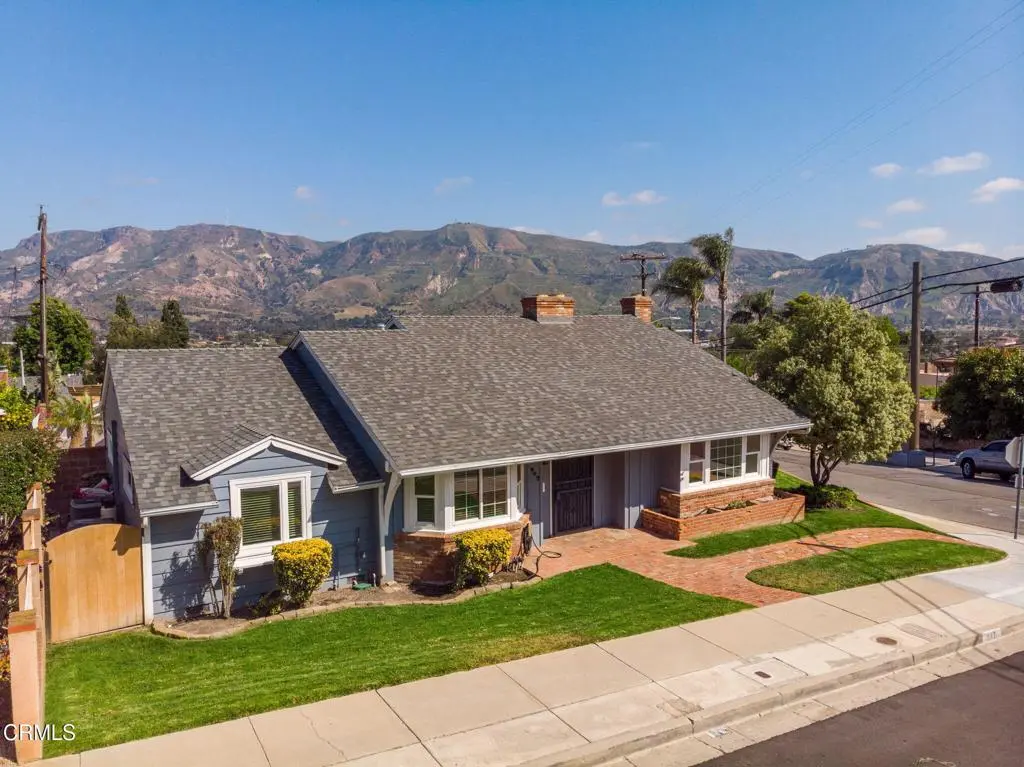 942 Loma Vista Place, Santa Paula, CA — listing photo 1