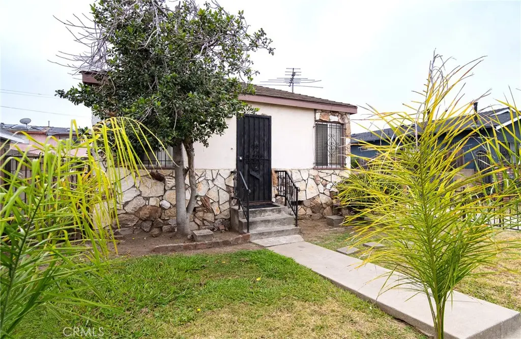 Duplex for sale at 244 E 118th, Los Angeles, CA