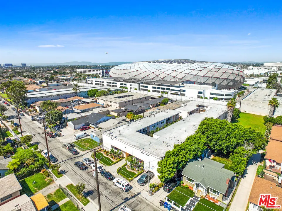 3835 W 104th Street, Inglewood, CA — listing photo 1
