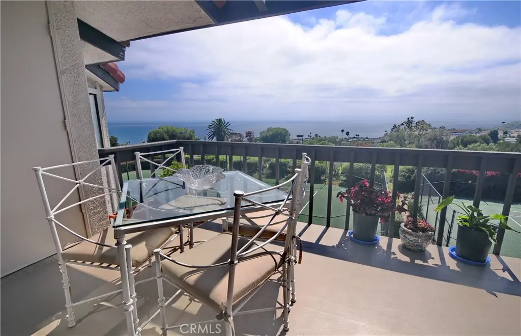 2209 W 25th 12, San Pedro, CA — listing photo 1