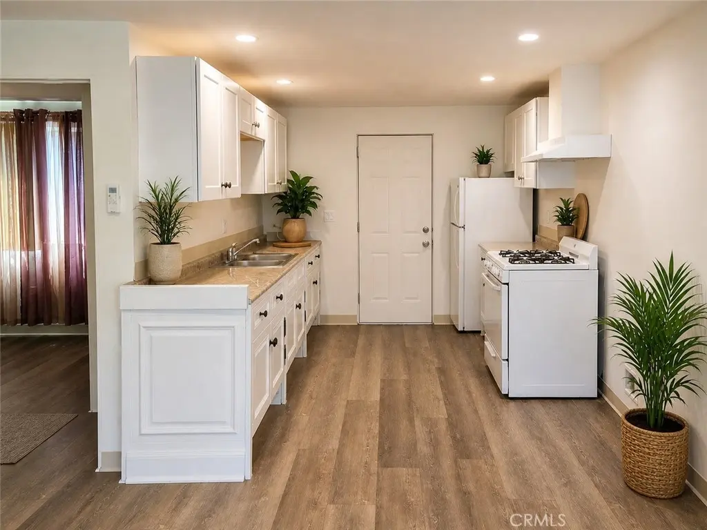 6911 Baird 1/2, Reseda, CA — listing photo 1