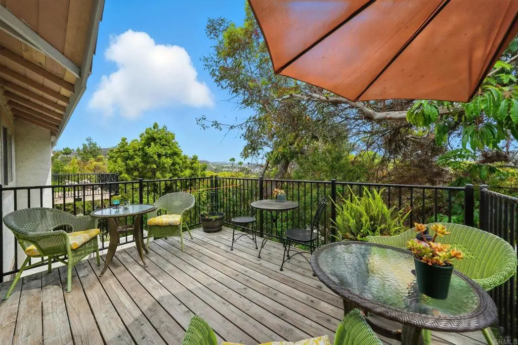 Townhouse for sale at 3149 Avenida Olmeda, Carlsbad, CA featuring 3 beds and 3 baths