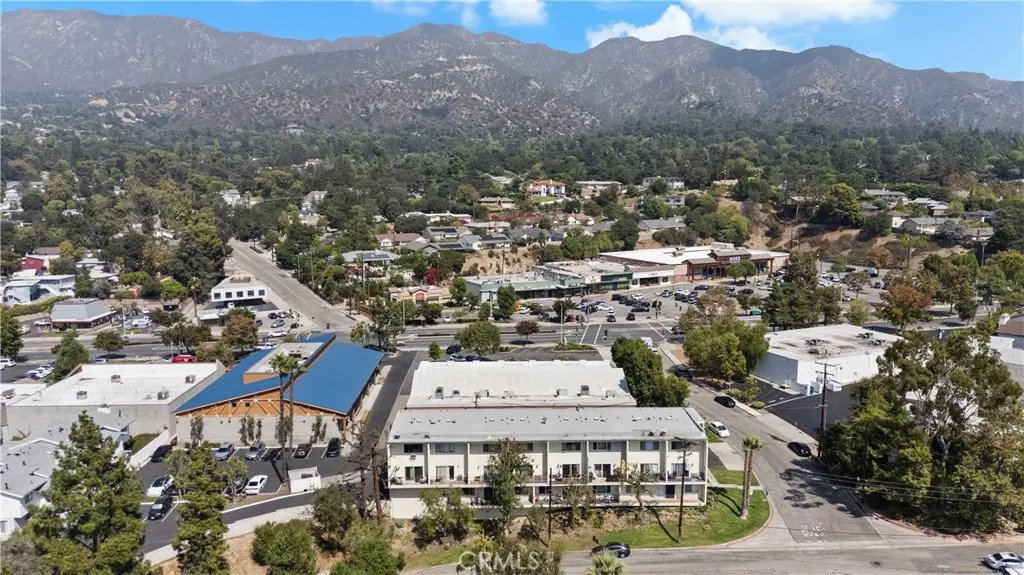 Apartment for sale at 4479 Rockland, La Canada Flintridge, CA
