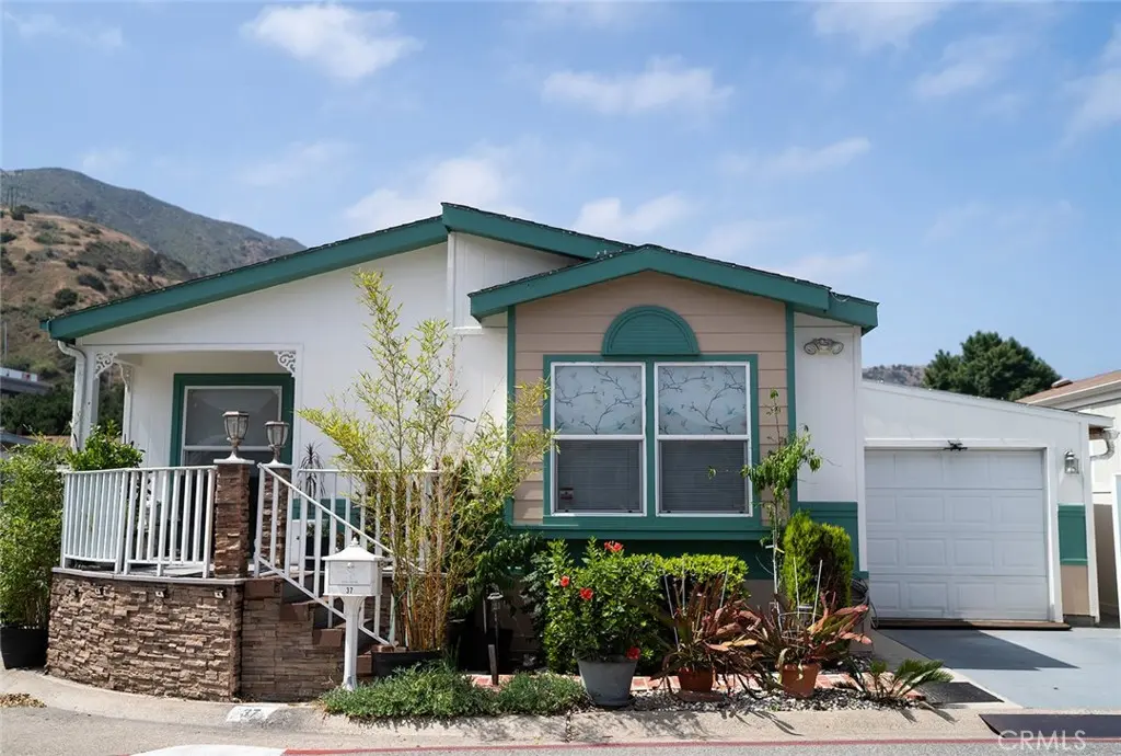 Manufactured In Park for sale at 4901 Green River #37, Corona, CA featuring 3 beds and 2 baths