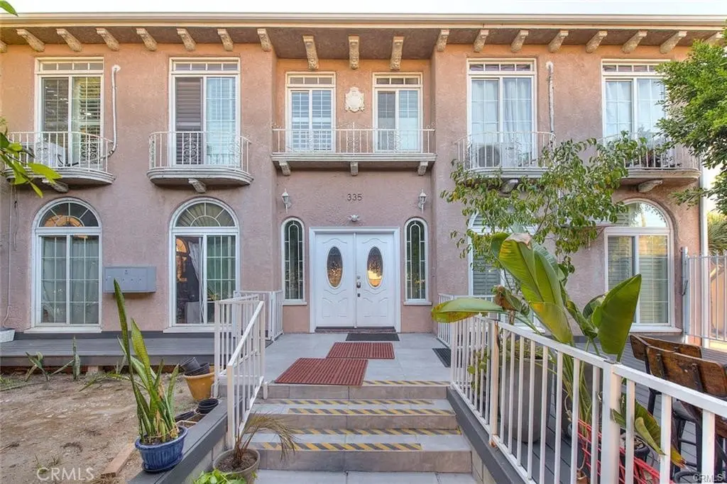 Quadruplex for sale at 335 N Mariposa Avenue, Los Angeles, CA