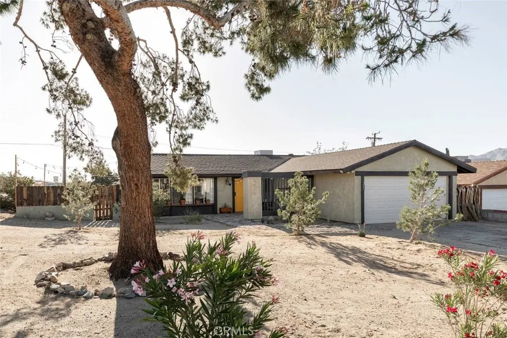 5985 Morongo Road, 29 Palms, CA — listing photo 1