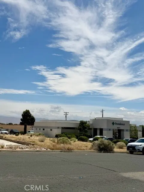 16083 Kamana, Apple Valley, CA — listing photo 1