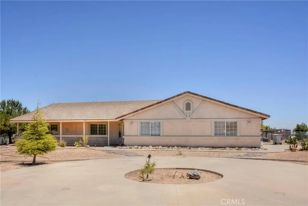 11020 Lantry, Oak Hills, CA — listing photo 1