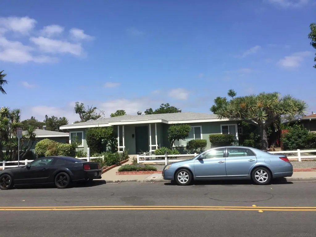Single Family Residence for rent at 5104 63Rd, San Diego, CA featuring 3 beds and 3 baths