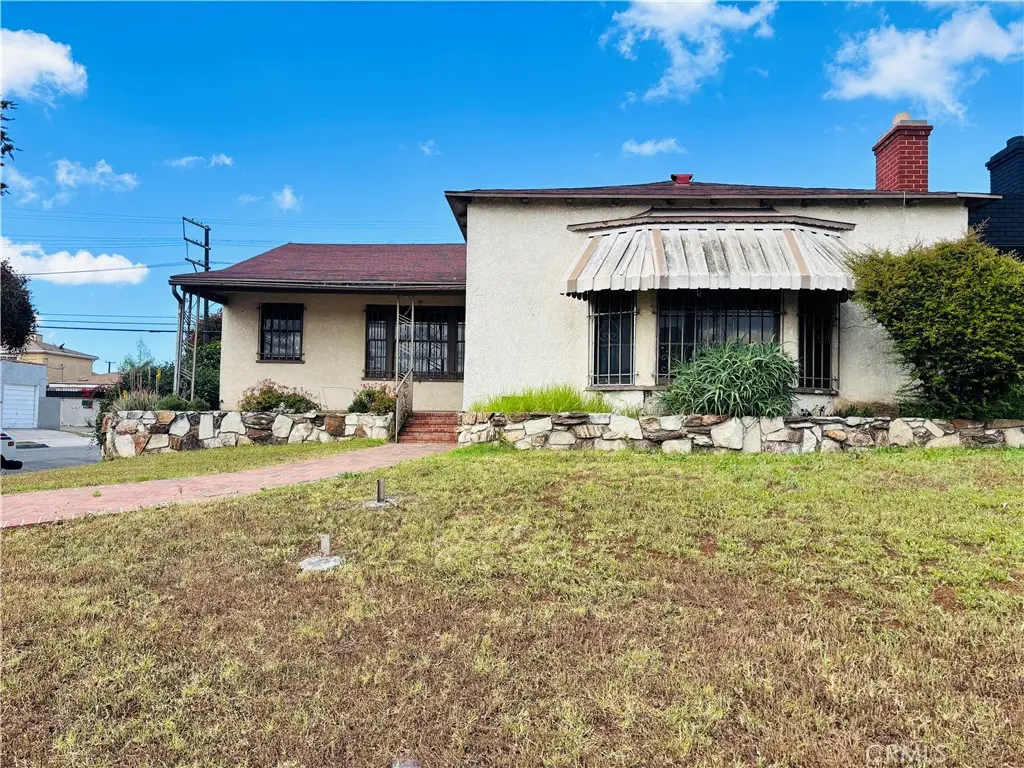 Single Family Residence for sale at 8721 Crenshaw Boulevard, Inglewood, CA featuring 3 beds and 3 baths