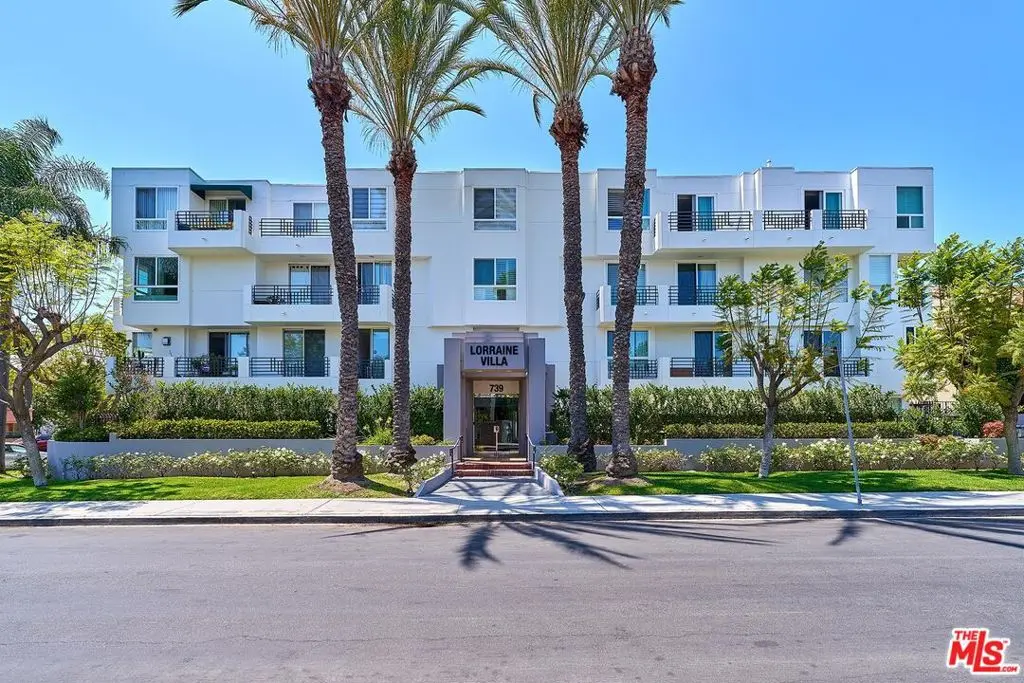 Condominium for sale at 739 Lorraine Boulevard 103, Los Angeles, CA featuring 3 beds and 3 baths