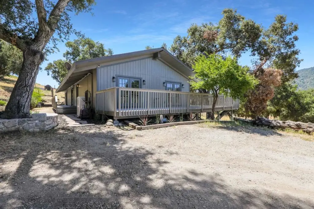 19235 Cachagua Road, Carmel Valley, CA — listing photo 1