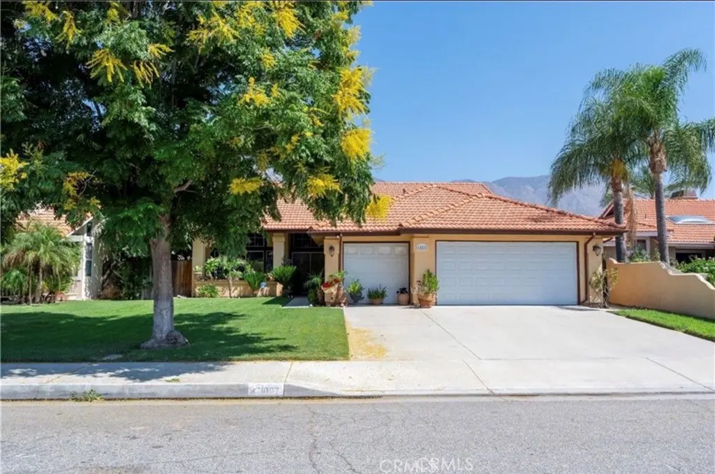 Single Family Residence for sale at 1087 Serena, San Jacinto, CA featuring 4 beds and 2 baths