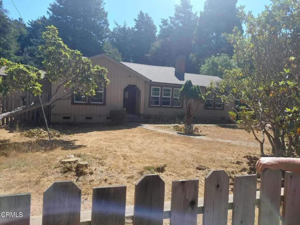Single Family Residence for sale at 20301 Lyta Way, Fort Bragg, CA featuring 2 beds and 1 bath