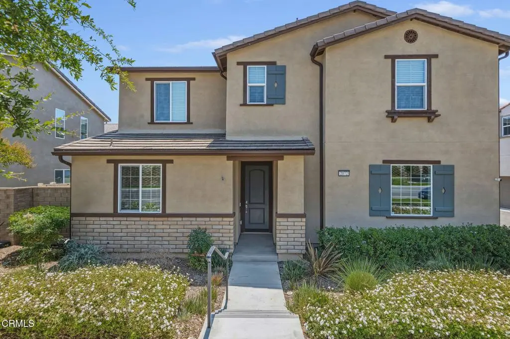 2072 Harvest Loop, Santa Paula, CA — listing photo 1