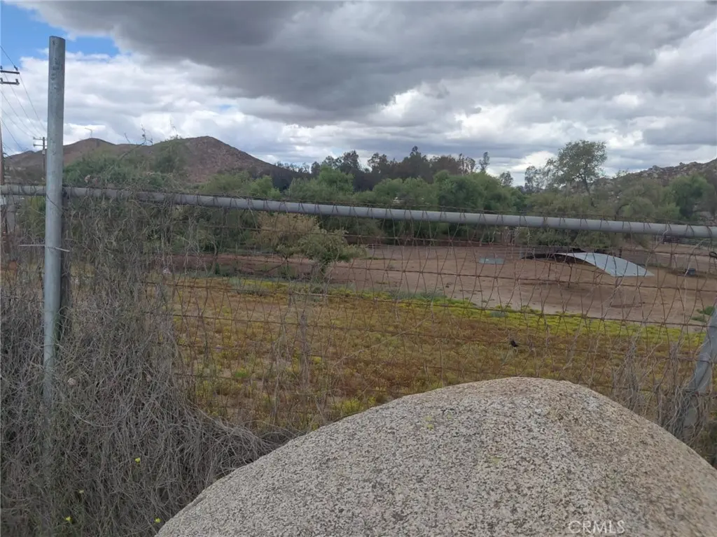 4 HOLLAND RD, Menifee, CA — listing photo 1