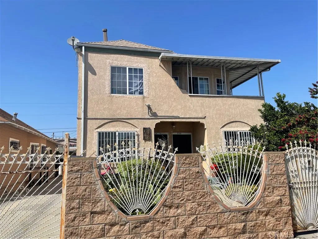 Triplex for sale at 705 W 41ST Drive, Los Angeles, CA