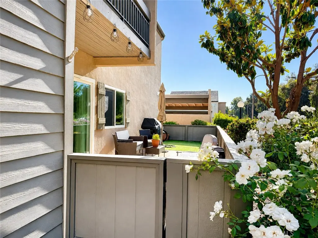 24525 Trevino U1, Valencia, CA — listing photo 1