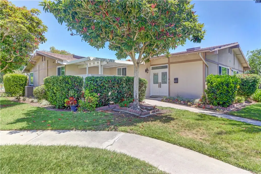 703 Avenida Sevilla D, Laguna Woods, CA — listing photo 1