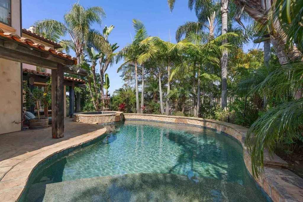 Single Family Residence for rent at 417 El Sueno, Solana Beach, CA featuring 4 beds and 4 baths