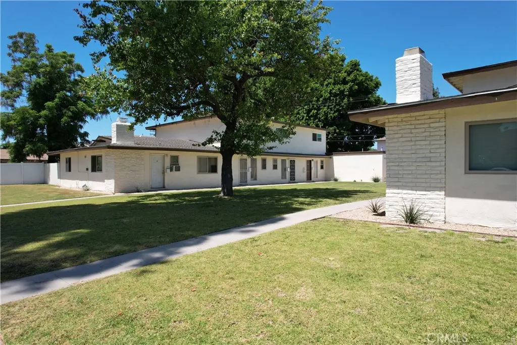 Apartment for sale at 625 W Provential Drive, Anaheim, CA