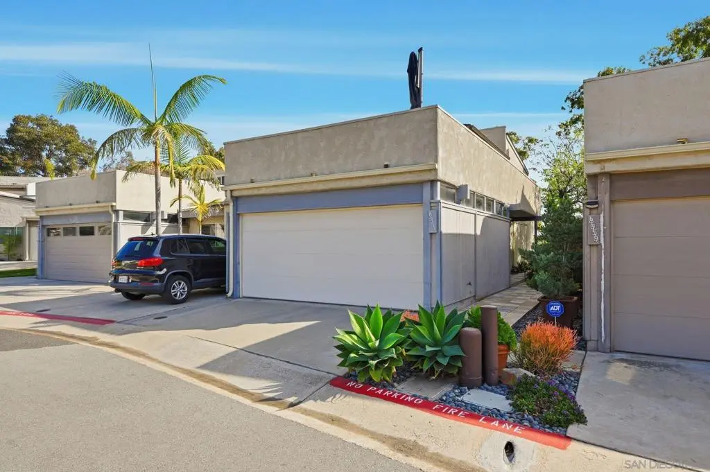 8963 Caminito Fresco, La Jolla, CA — listing photo 1
