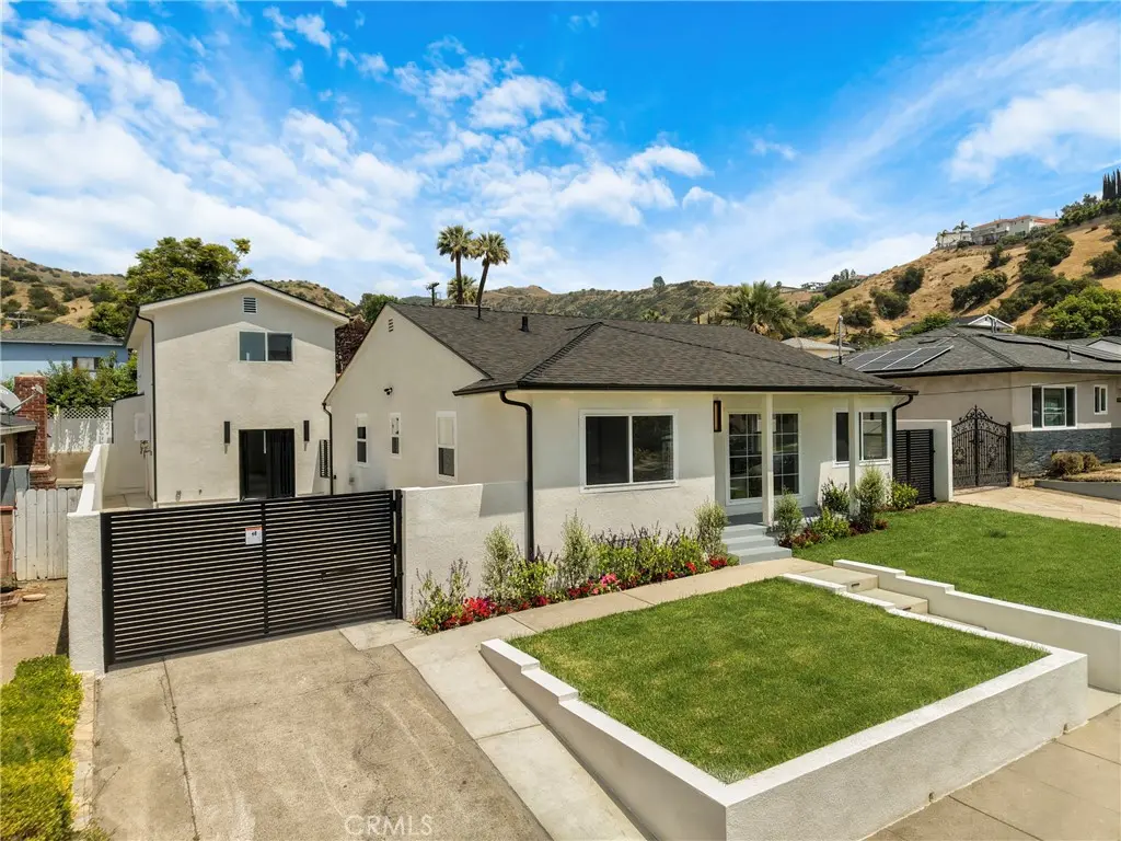 8330 Outland View Drive, Sun Valley, CA — listing photo 1