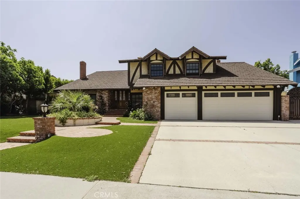 21210 Tulsa, Chatsworth, CA — listing photo 1