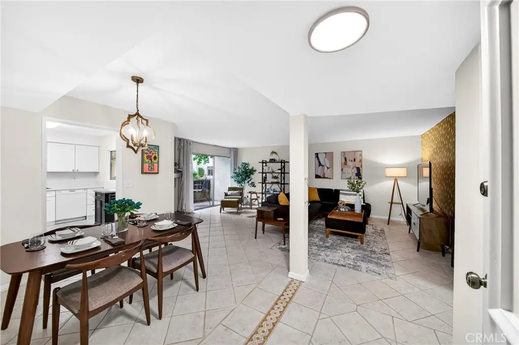 15020 Victory Boulevard 104, Van Nuys, CA — listing photo 1