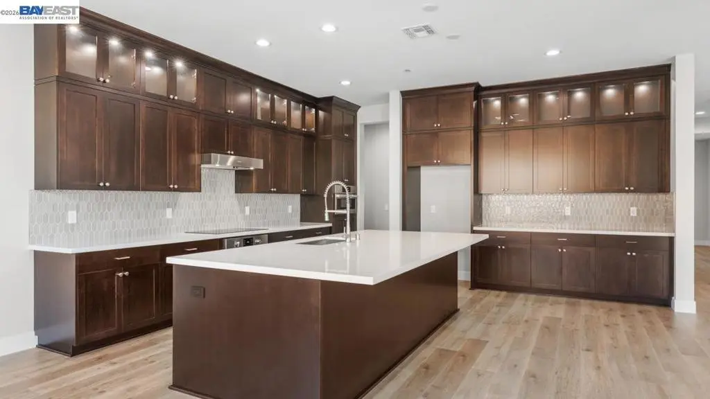 Single Family Residence for sale at 1589 Strathaven Place, Brentwood, CA featuring 5 beds and 5 baths