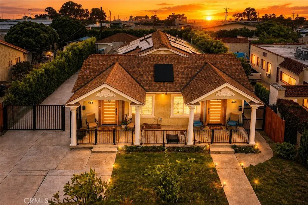 Duplex for sale at 466 Vine, Glendale, CA featuring 4 beds and 2 baths