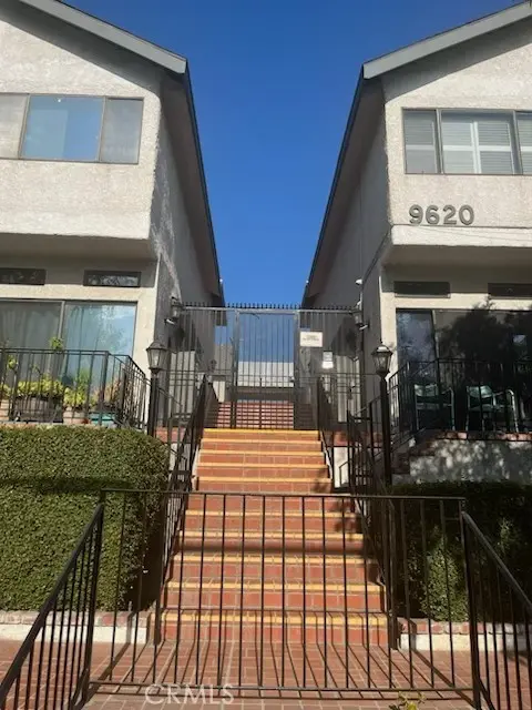 9620 Sepulveda 39, North Hills, CA — listing photo 1